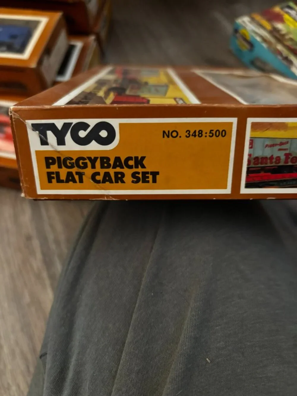 Tyco HO Piggyback Flat Car Set Santa Fe railroad train set up display 354A w/box